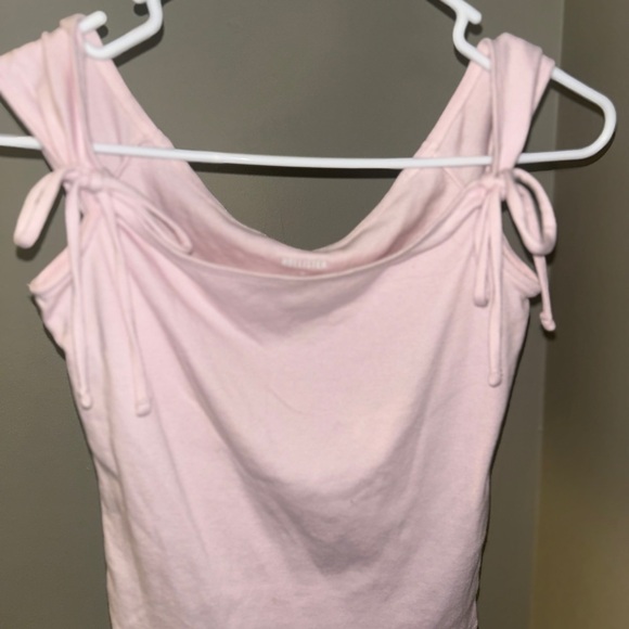 Hollister Light Pink Top - Picture 2 of 4